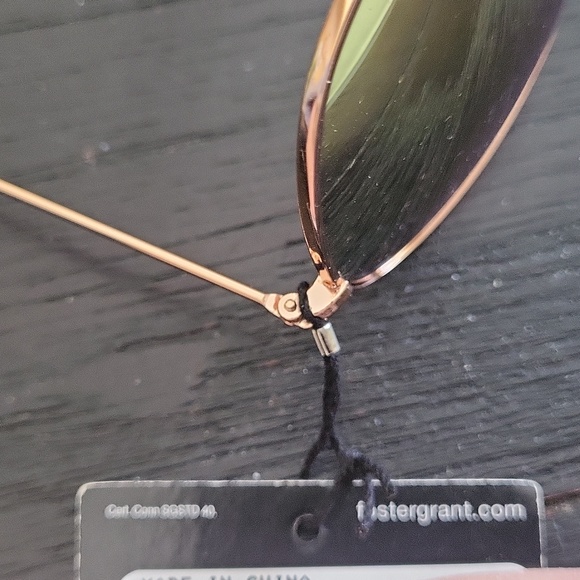 Foster Grant sunglasses - Picture 4 of 4